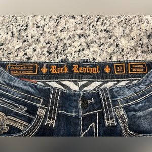 Great jeans Rock Revival 32x30 like new Phamy straight.